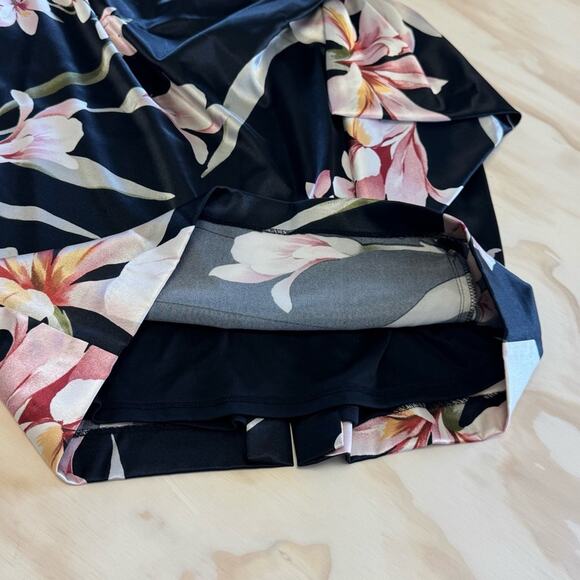 Maggy London Petite Floral Black Dress with Pink Accents Keyhole Mini 14P - Picture 7 of 13